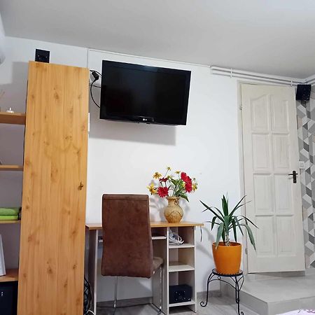 Edi Apartman Vecsés Exterior photo
